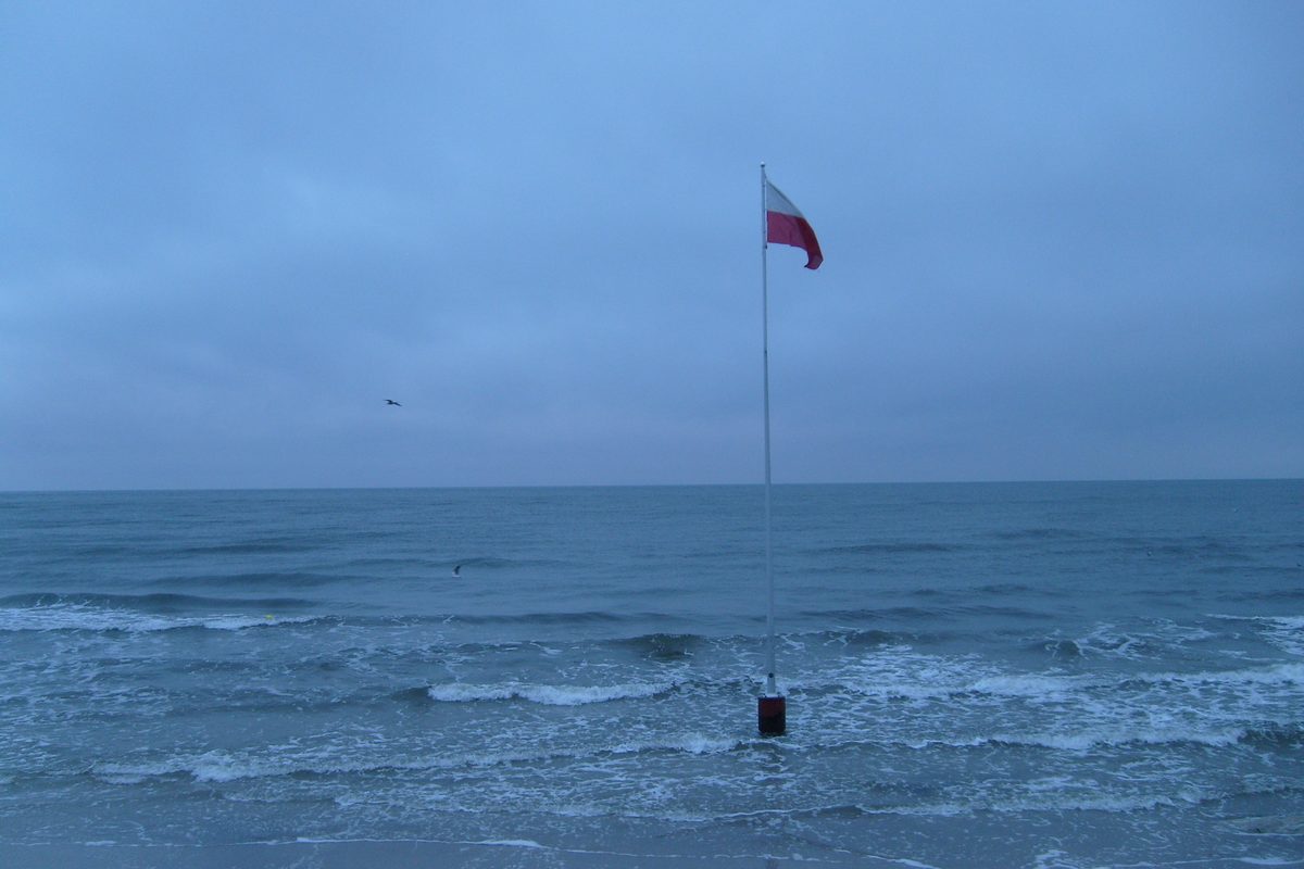 Morze przy kołobrzeskiej plaży